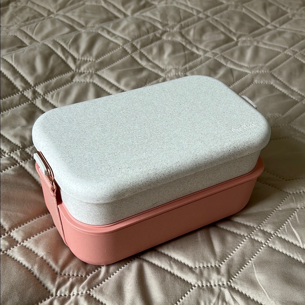 Our Place Two-Tone Bento Box - White and Pink